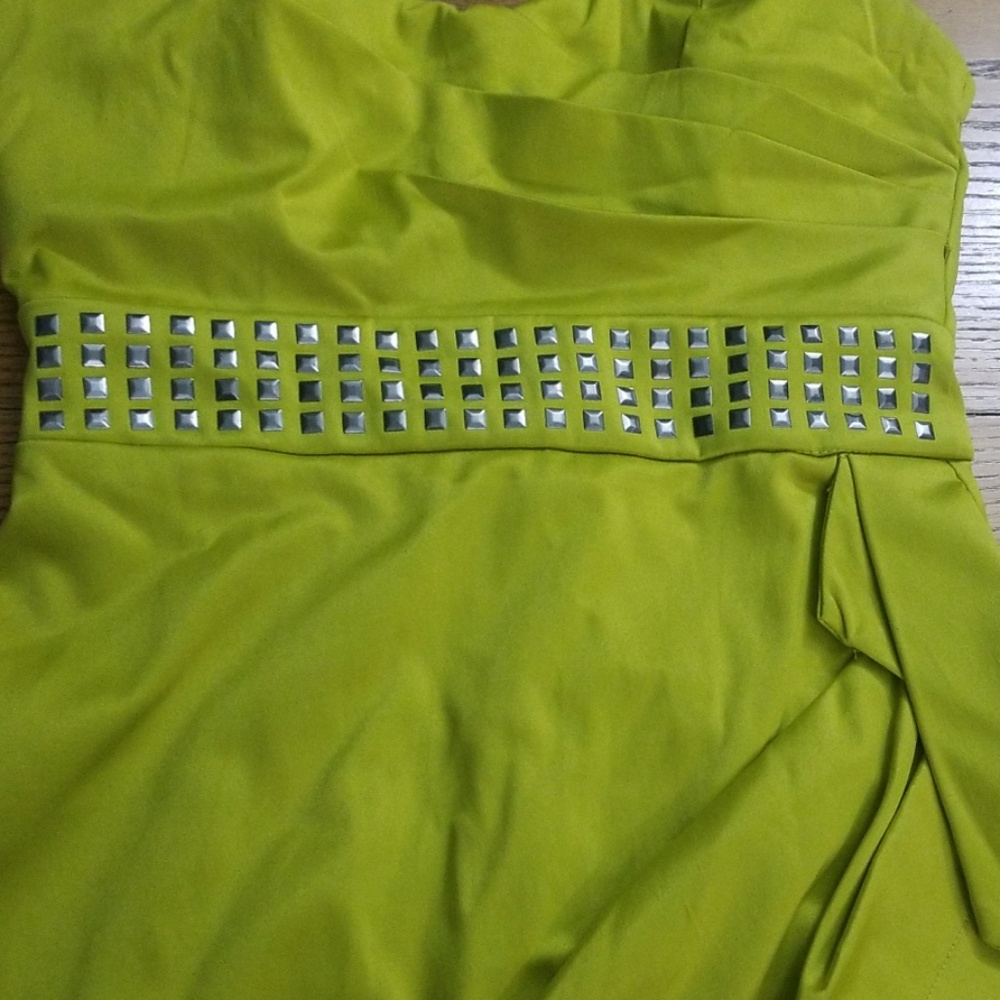 NWOT Strapless Dark Yellow Green Studded Dress - Picture 3 of 5